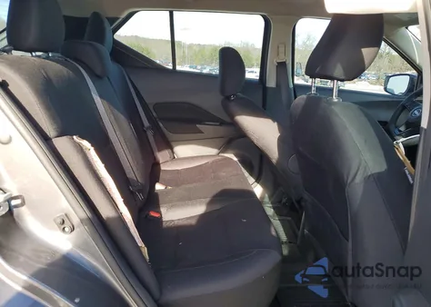 2025 Nissan Kicks Play S z USA, uszkodzony, nr VIN 3N1CP5BV7SL480741